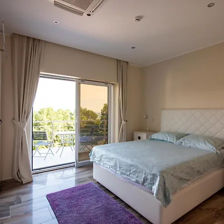 Manuela 오파티아