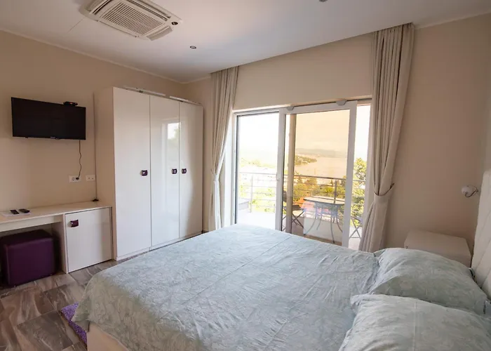 Гостевой дом Manuela 4*